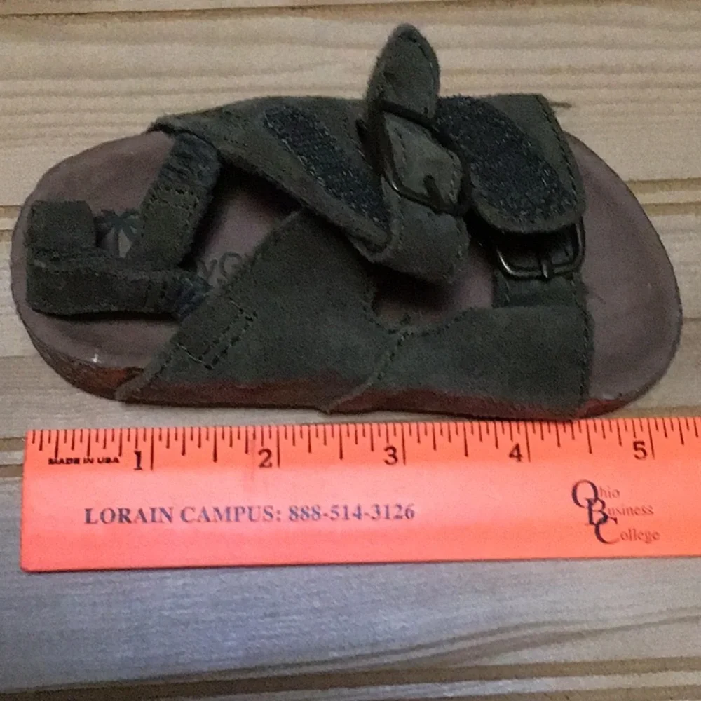 Baby Gap Olive Green Suede Buckle‎ Velcro Strap Sandals